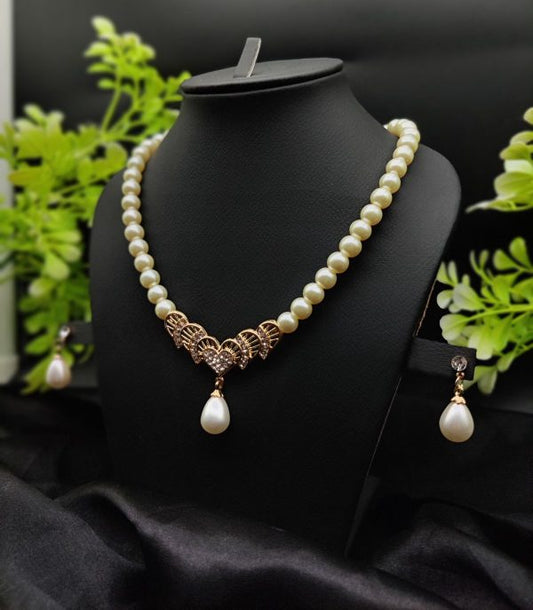 Imported Timeless Pearl Elegance Necklace Set With Drop Earrings